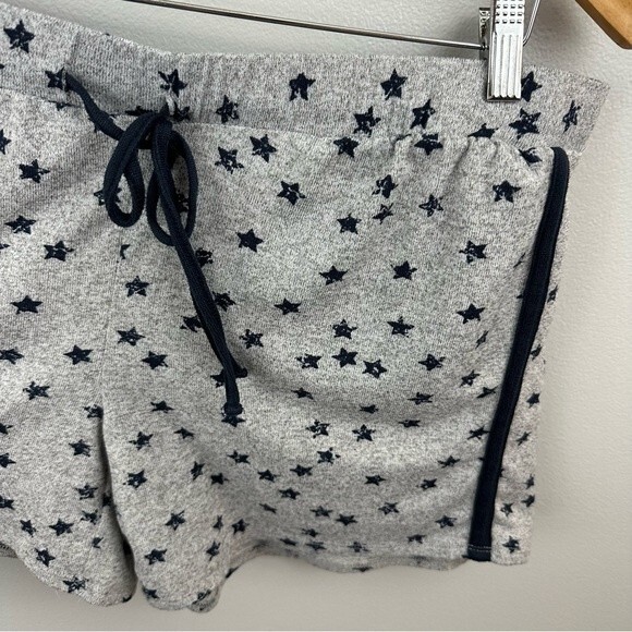 Lucky Brand Star Pajama Set Size Large - Picture 14 of 15